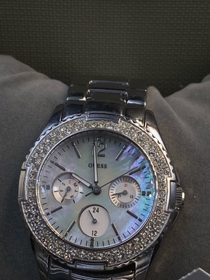 Ρολόι Guess Ritzy Multifunction με κρύσταλλα, σαν καινούργιο, ασημί