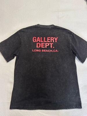 Gallery dept tshirt with tags Large fit