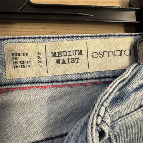 Esmara Denim Shorts XS 34 Medium Waist like new, light blue