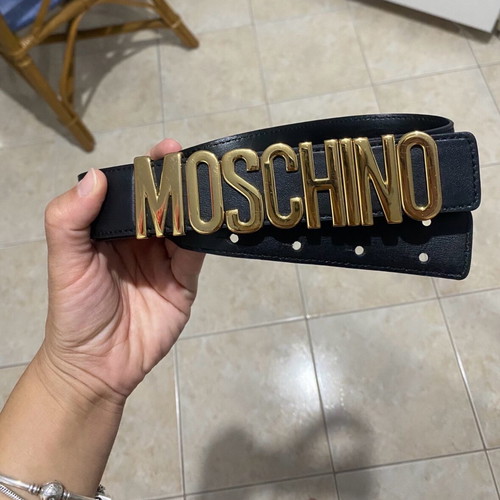 Moschino black belt like new, size 85… - € 85,00 - Vendora.cy display picture 2