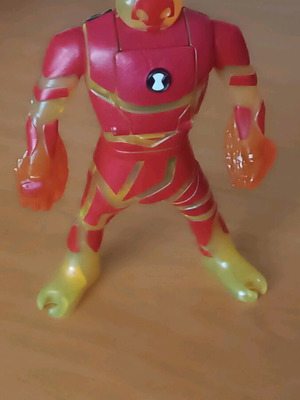 Ben 10 Transforming Ben-to-Heatblast figure like new