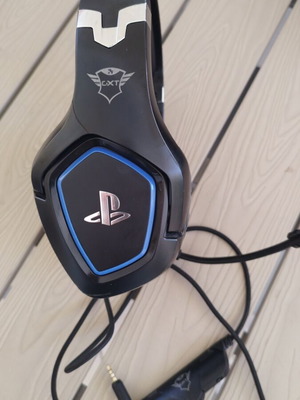 Sony PlayStation headphones used, very good condition