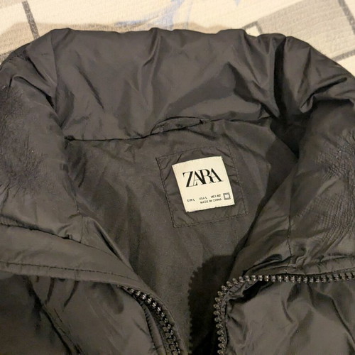 Zara μπουφάν μεταχειρισμένο, μέγεθος Large, μαύρο με μικρό σκίσιμο