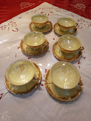 Vintage porcelain tea cup set of 6 made in Germany, like new, gold cream