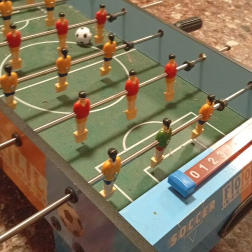 Foosball table like new with 1 ball