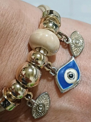 Bracelets beige and green like new, set of 2 pieces