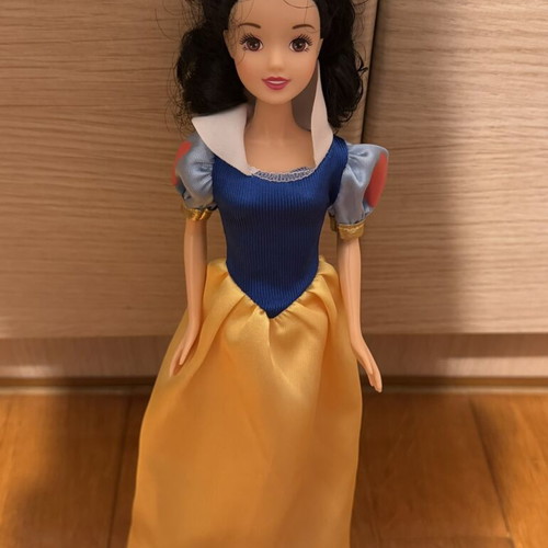 Disney Snow White doll by Simba