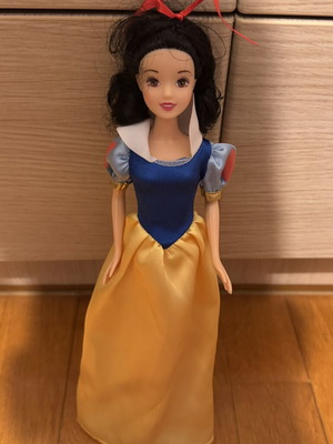 Disney Snow White doll by Simba