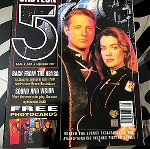 BABYLON 5 SECOND COLLECTORS ISSUE #2 NM with 4 ILLUSTRATION PHOTOGRAPHS  1997 J.MICHAEL STRACZYNSKI