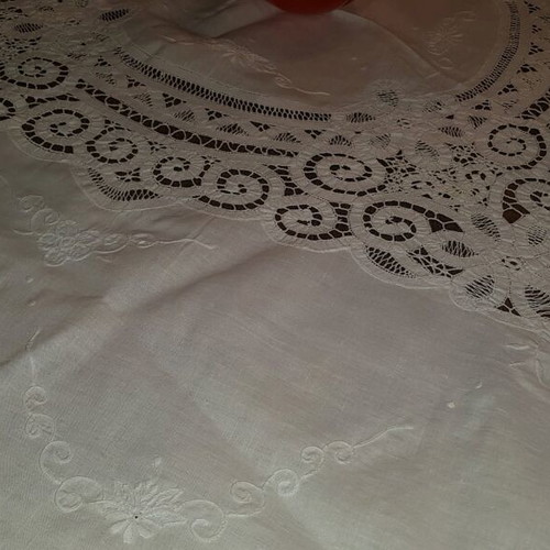 Tablecloth for Rotonda round 1.59m handmade like new
