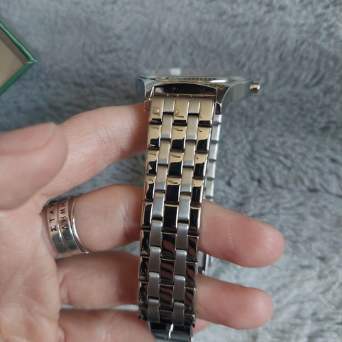 Lacoste women's wristwatch used with 17 cm diameter