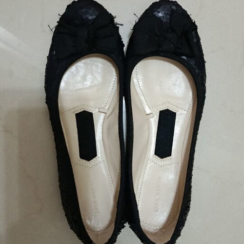 Zara Women black sequin ballerina flats with bow, size 37