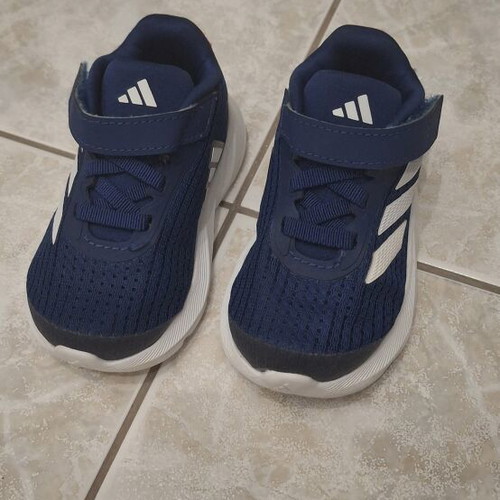 Adidas kids shoes size 20