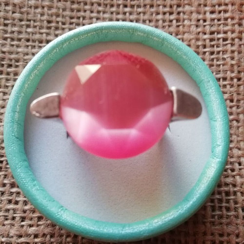 Steel solitaire ring with pink zircon color like new