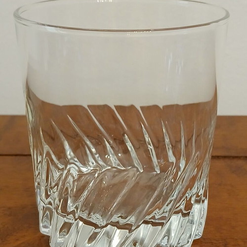 Whiskey glass used, height 9.5 cm, diameter 8 cm
