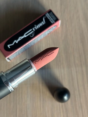 Mac Matte Lipstick new, shade 617 velvet teddy