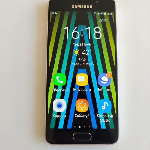 Samsung Galaxy A3 (2016) 16GB Gold like new with charger, case, headphones, box