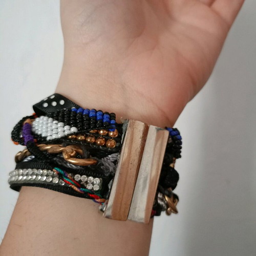 Boho bracelet with magnet like new, multicolor and silver