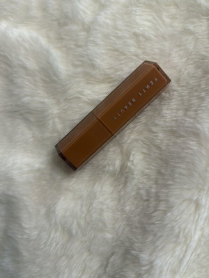 Fenty Beauty κραγιόν σαν καινούργιο