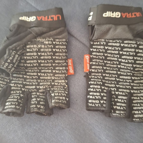 Gym gloves
