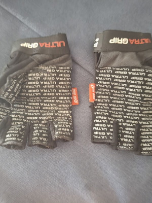 Gym gloves