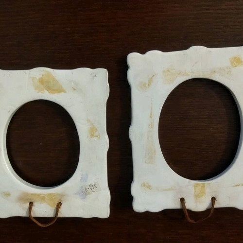 Vintage ceramic frames two pieces like new