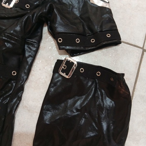 Black blouse with detachable sleeves