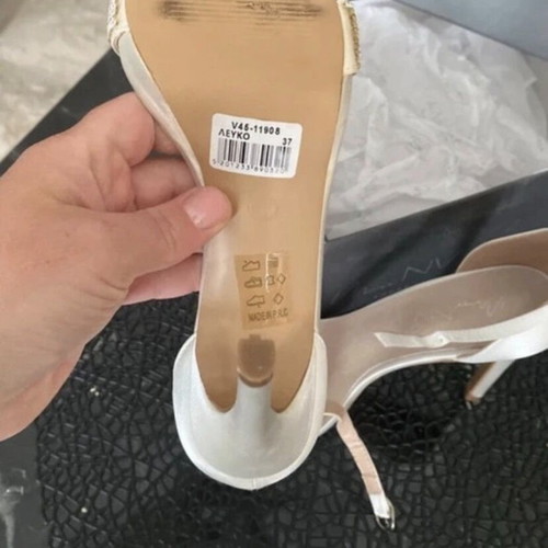 Envie Shoes white strass sandals like new, size 37