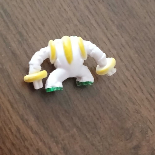 Regigigas mini figure Pokemon