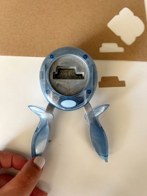 Large tag punch for scrapbooking and crafts