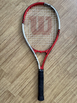 Ρακέτα τένις Wilson Roger Federer μεταχειρισμένη με γνήσια θήκη