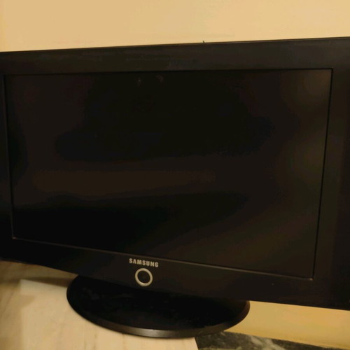 Samsung 27 inch HD Ready 720p DVI TV used