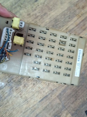 BSI fuse box 82201AG010 Subaru Legacy used