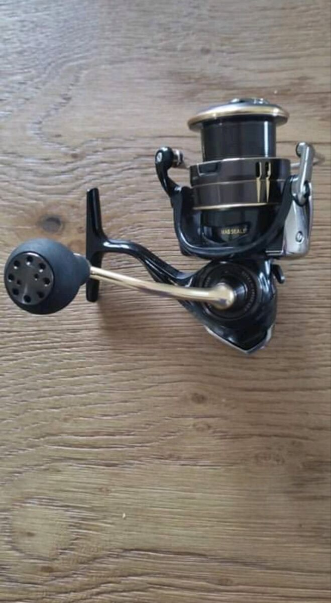 Daiwa 19 Ballistic LT 4000-CXH like new - € 200,00 - Vendora.cy