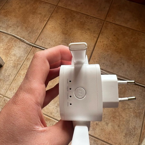 Wi-Fi Extender like new