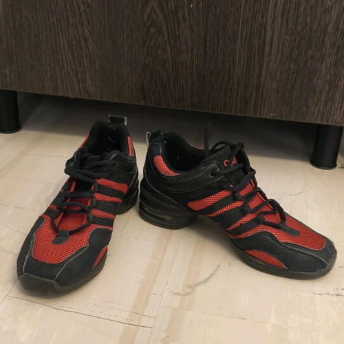 Women's dance shoes used, size 40, black and red