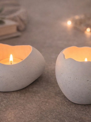 Minimal Easter candle holders new with broken egg designs