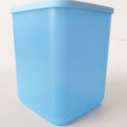 Tupperware square container 1.8L sky blue new
