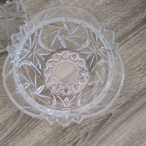 Vintage crystal candy dish with lid like new