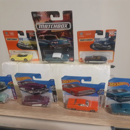 Classic American Toy Cars set of 7, new with wall case