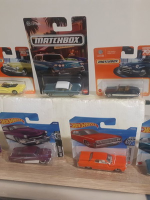 Classic American Toy Cars set of 7, new with wall case