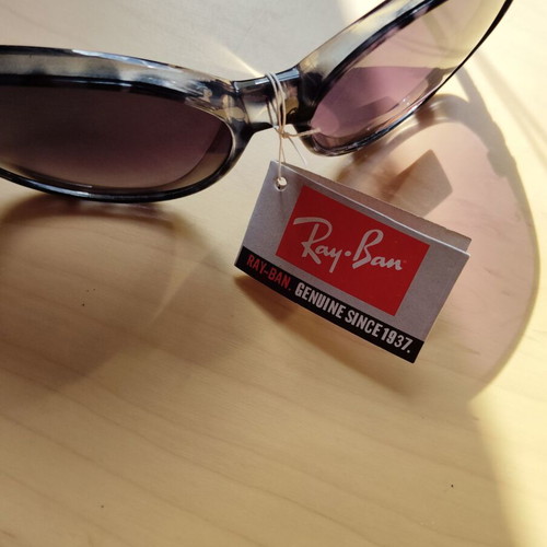Ray Ban sunglasses new, black and gray color