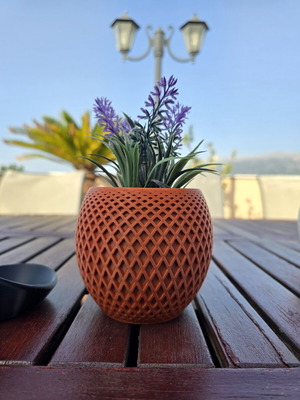 3D printed planter brown and black, like new
