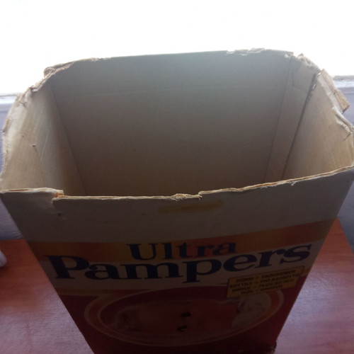 Pampers Ultra Pink Pasok Koskotas Collectible Box used, 1980s
