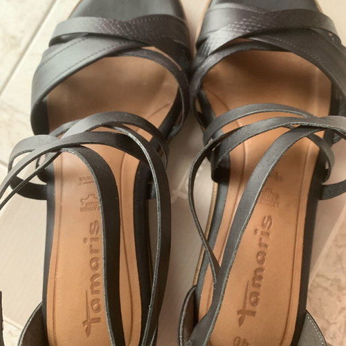 Tamaris women's black leather platform sandals like new, size 40