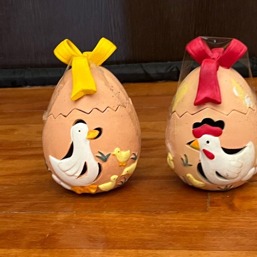 Ceramic Easter vases like new, 16x7cm each