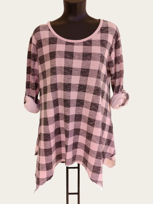 Plus size pink checkered blouse with long sleeves used XL/2XL