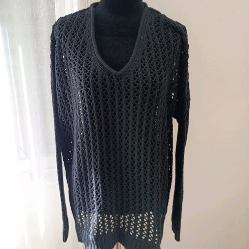 Amisu knitted mesh sweater like new, size Large-XLarge, black