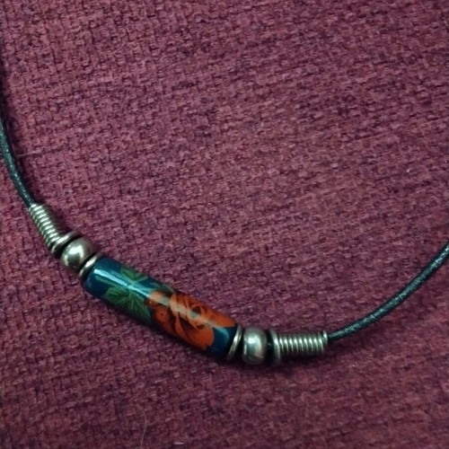 Vintage necklace with ceramic beads and bracelets like new, handmade rose design