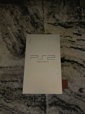 PlayStation 2 κονσόλα σαν καινούργιο με 6 παιχνίδια